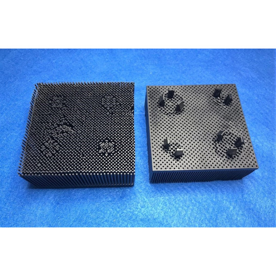 Blister Negro compatible con Investronica - Cepilla de nailon pinchado - Dim 10 x 10 cm